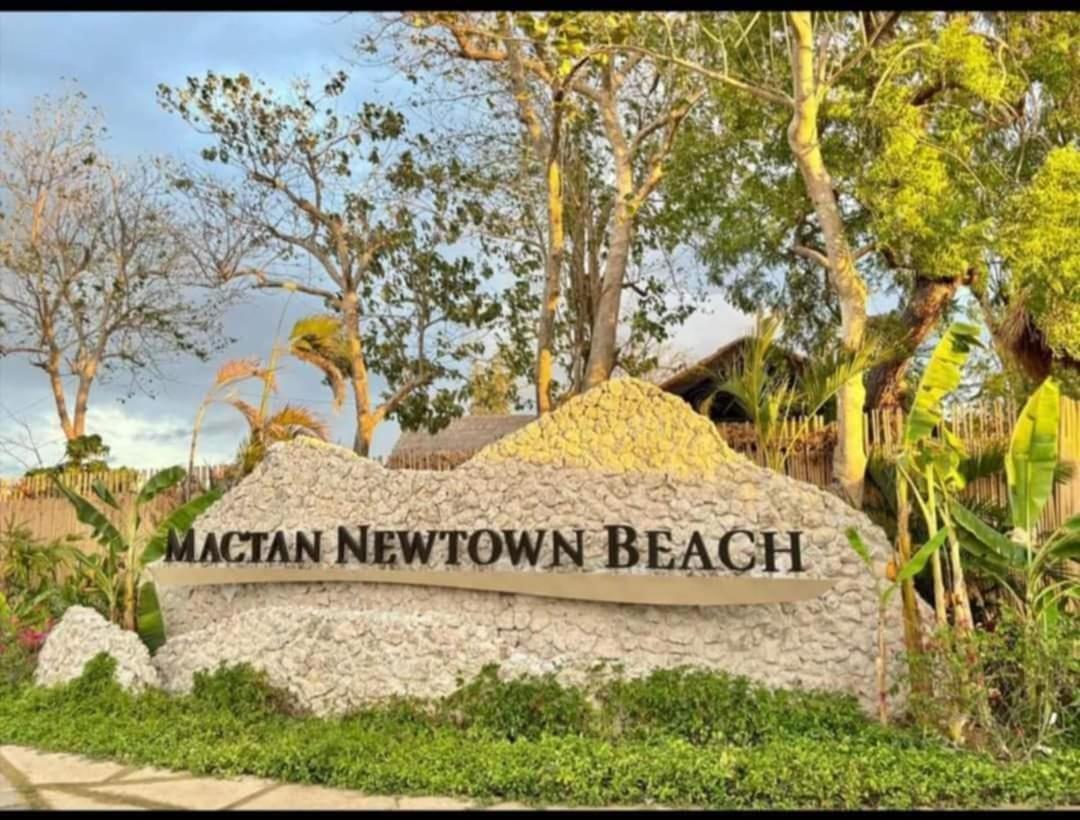 Mactan Newtown Beach Condo Lapu-Lapu City Bagian luar foto